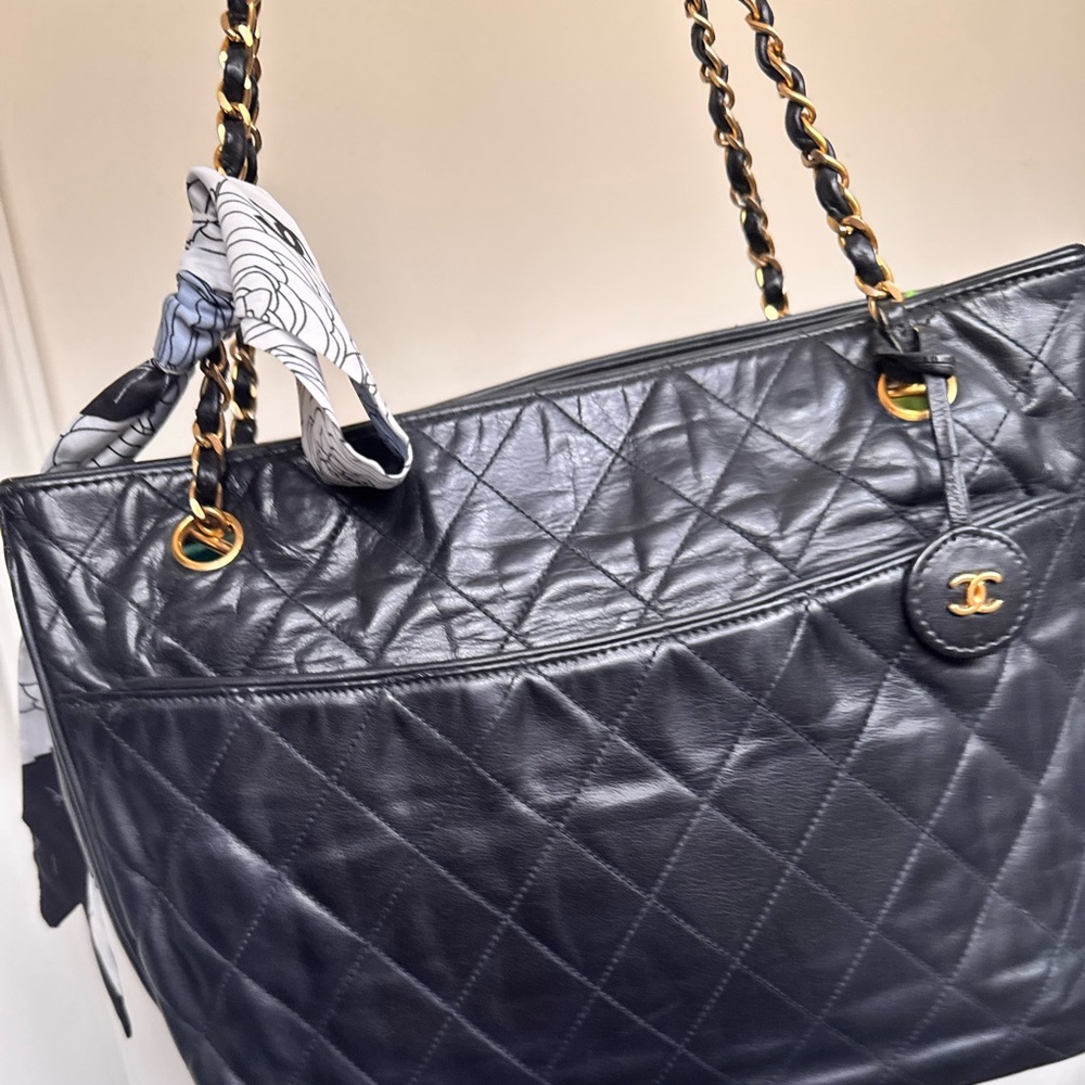 Black   🎉CHANEL  Vintage  Quilted Leather Tote Bag